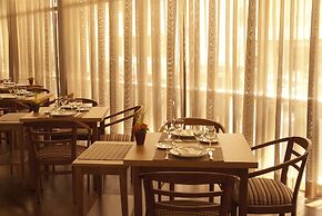 Hotel Rainha D. Amelia, Arts & Leisure