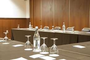 Hotel Rainha D. Amelia, Arts & Leisure