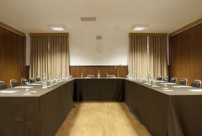 Hotel Rainha D. Amelia, Arts & Leisure