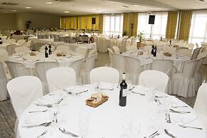 Hotel Rainha D. Amelia, Arts & Leisure