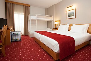 Hotel Rainha D. Amelia, Arts & Leisure