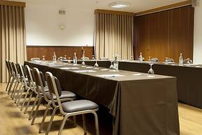 Hotel Rainha D. Amelia, Arts & Leisure