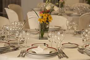 Hotel Rainha D. Amelia, Arts & Leisure