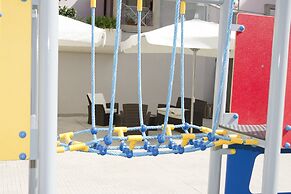 Hotel Rainha D. Amelia, Arts & Leisure