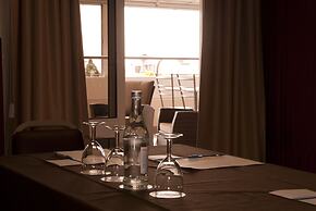 Hotel Rainha D. Amelia, Arts & Leisure