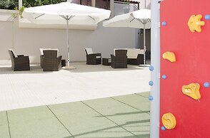 Hotel Rainha D. Amelia, Arts & Leisure