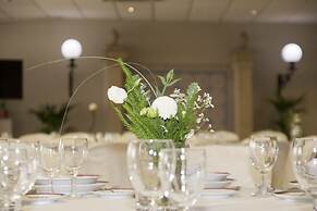 Hotel Rainha D. Amelia, Arts & Leisure