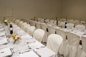 Hotel Rainha D. Amelia, Arts & Leisure