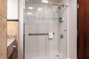 Drury Plaza Hotel Broadview - Wichita