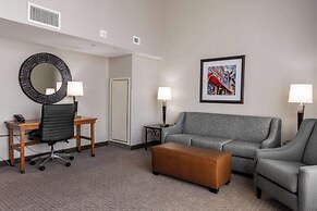 Drury Plaza Hotel Broadview - Wichita