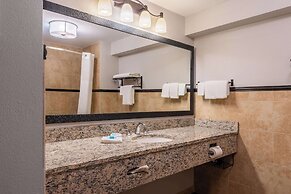 Drury Plaza Hotel Broadview - Wichita