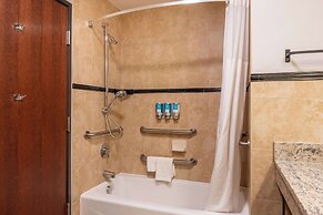 Drury Plaza Hotel Broadview - Wichita