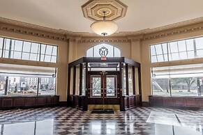 Drury Plaza Hotel Broadview - Wichita