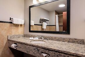 Drury Plaza Hotel Broadview - Wichita