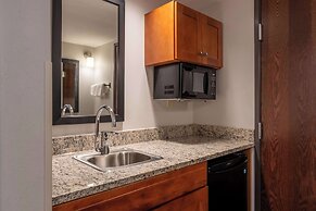 Drury Plaza Hotel Broadview - Wichita