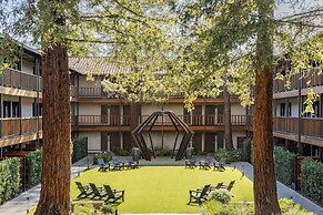 Casa Mani Resort Napa Valley, Curio Collection by Hilton