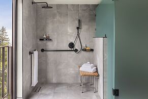 Casa Mani Resort Napa Valley, Curio Collection by Hilton