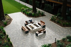 Casa Mani Resort Napa Valley, Curio Collection by Hilton