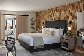 Casa Mani Resort Napa Valley, Curio Collection by Hilton
