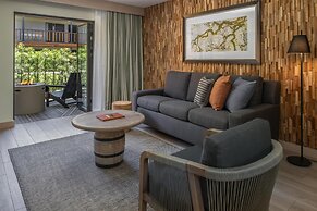 Casa Mani Resort Napa Valley, Curio Collection by Hilton