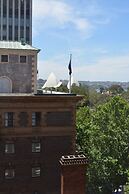 Sir Stamford At Circular Quay