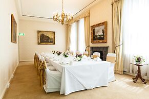 Sir Stamford At Circular Quay