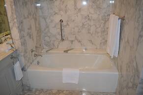 Sir Stamford At Circular Quay