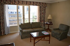 Sir Stamford At Circular Quay