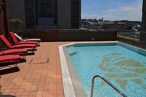 Sir Stamford At Circular Quay