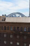 Sir Stamford At Circular Quay