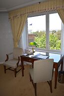 Sir Stamford At Circular Quay