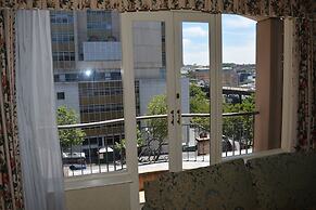 Sir Stamford At Circular Quay