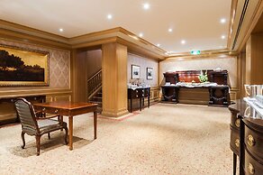 Sir Stamford At Circular Quay