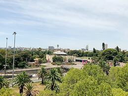 Sir Stamford At Circular Quay