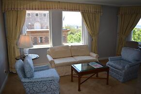 Sir Stamford At Circular Quay