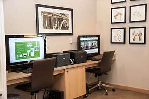 GreenTree Inn & Suites Phoenix Sky Harbor