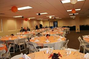 GreenTree Inn & Suites Phoenix Sky Harbor