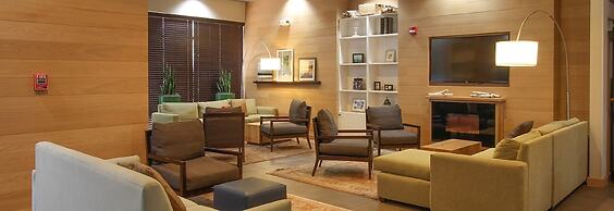 GreenTree Inn & Suites Phoenix Sky Harbor