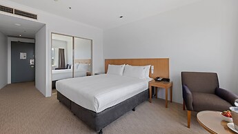Holiday Inn Sydney Potts Point by IHG