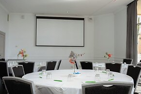 Holiday Inn Sydney Potts Point by IHG