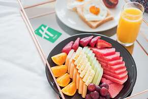 Holiday Inn Sydney Potts Point by IHG