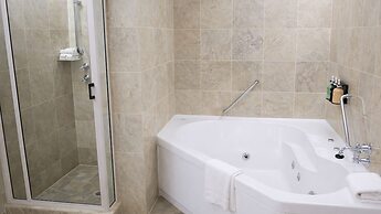 Holiday Inn Sydney Potts Point by IHG