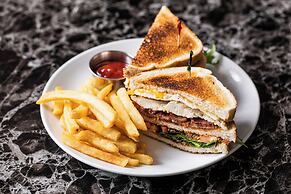 Holiday Inn Sydney Potts Point by IHG