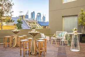 Holiday Inn Sydney Potts Point by IHG