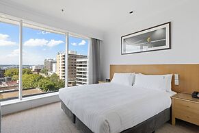 Holiday Inn Sydney Potts Point by IHG