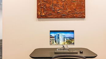 Holiday Inn Sydney Potts Point by IHG