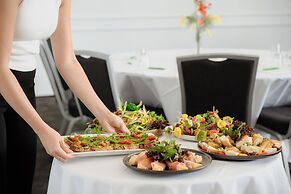 Holiday Inn Sydney Potts Point by IHG