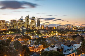 Holiday Inn Sydney Potts Point by IHG