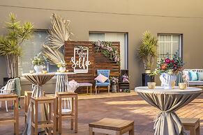 Holiday Inn Sydney Potts Point by IHG