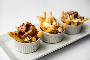 Holiday Inn Montreal Longueuil by IHG
